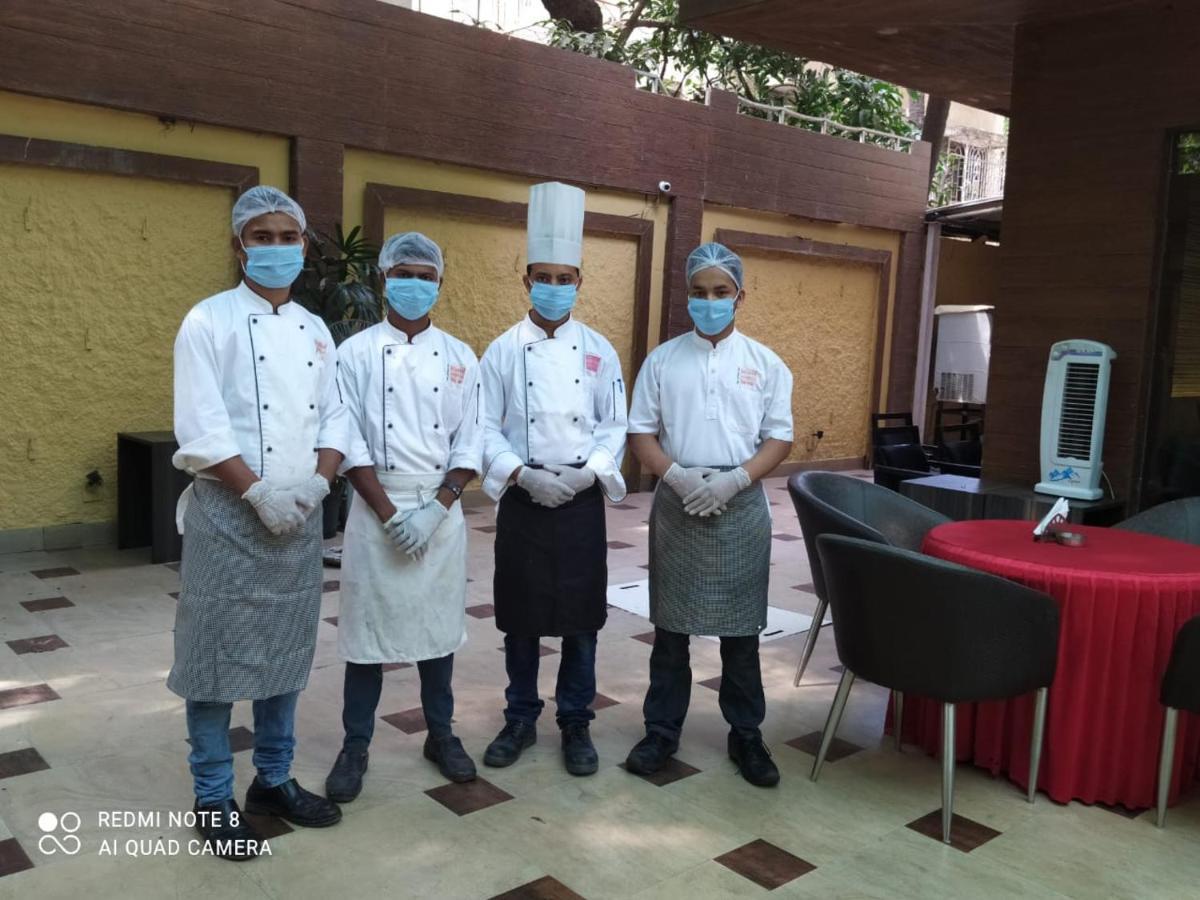 Hotel Plaza Βομβάη Εξωτερικό φωτογραφία
