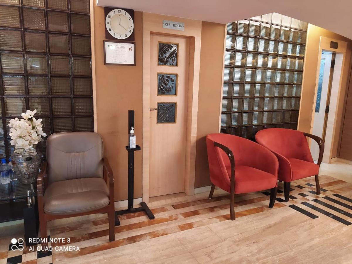 Hotel Plaza Βομβάη Εξωτερικό φωτογραφία