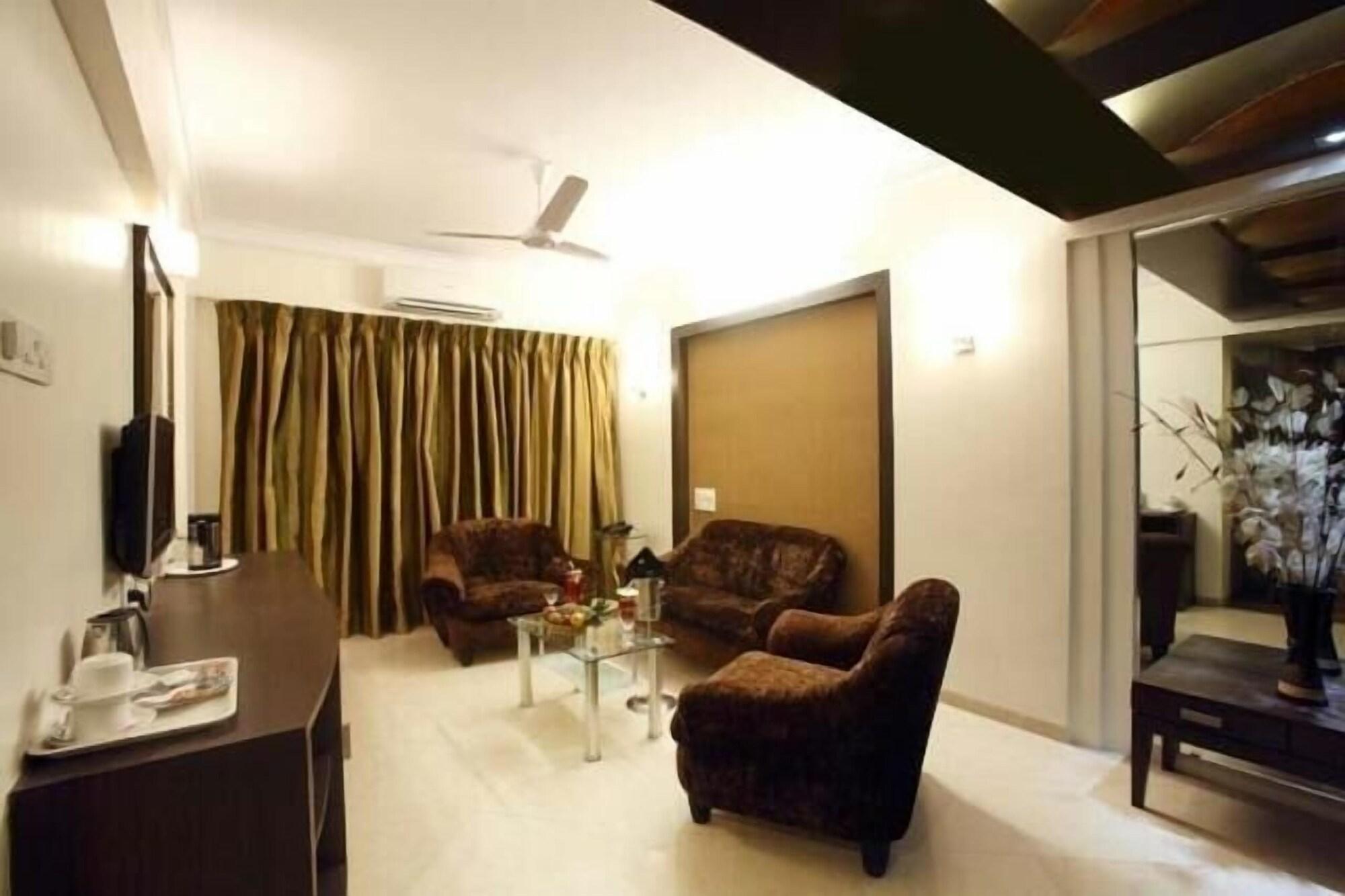 Hotel Plaza Βομβάη Εξωτερικό φωτογραφία
