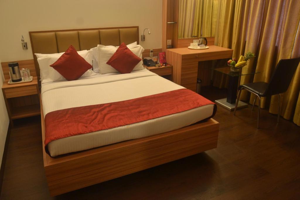 Hotel Plaza Βομβάη Εξωτερικό φωτογραφία